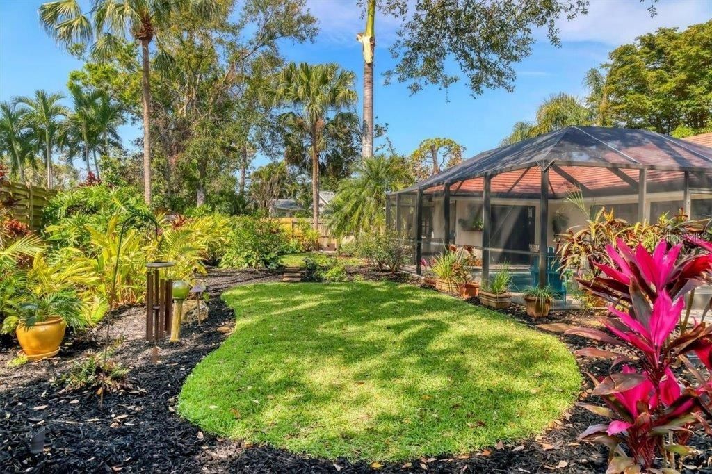 合同活跃: $1,995,000 (3 贝兹, 2 浴室, 2821 平方英尺)