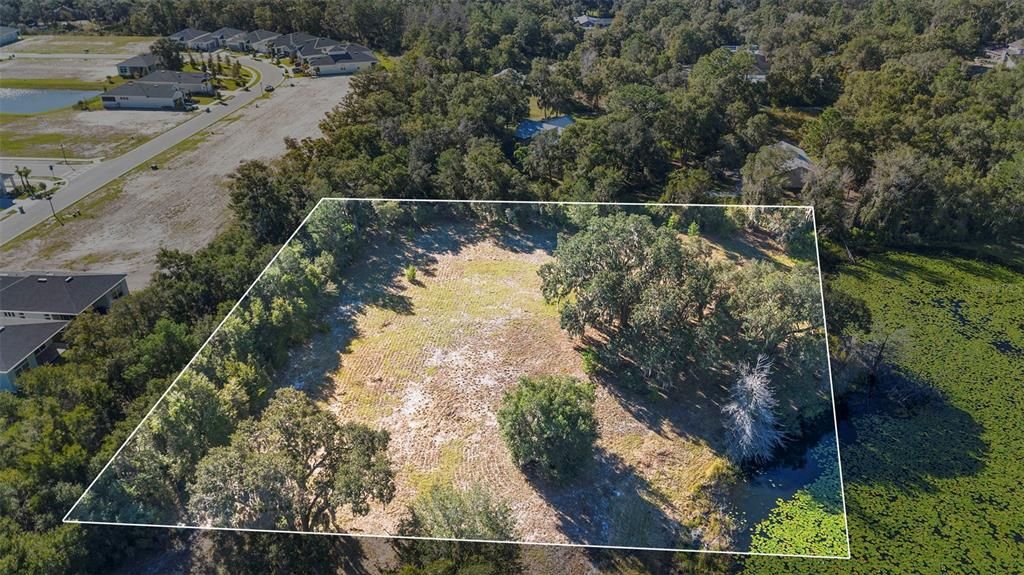 En Venta: $299,000 (2.50 acres)