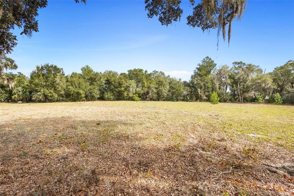 En Venta: $299,000 (2.50 acres)