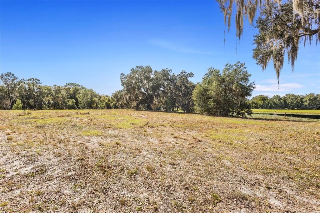 En Venta: $299,000 (2.50 acres)