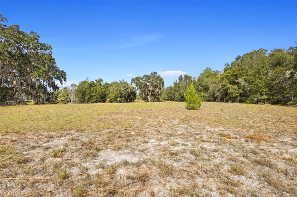 En Venta: $299,000 (2.50 acres)