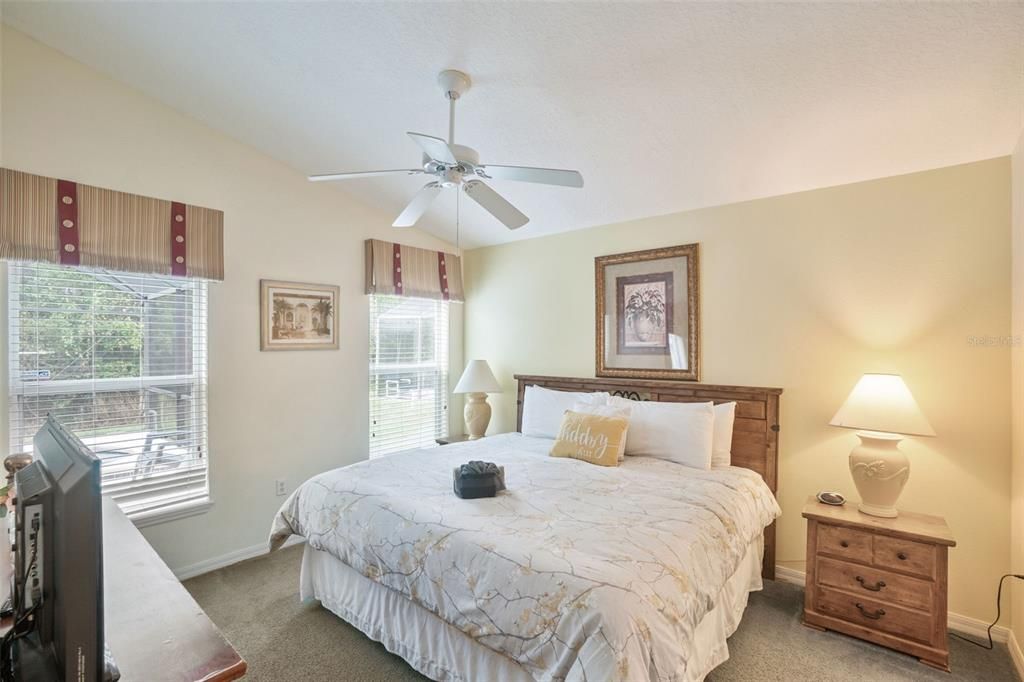 For Sale: $367,500 (5 beds, 3 baths, 1673 Square Feet)