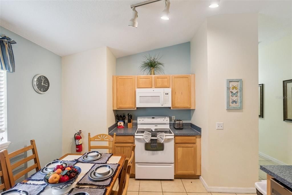 For Sale: $367,500 (5 beds, 3 baths, 1673 Square Feet)