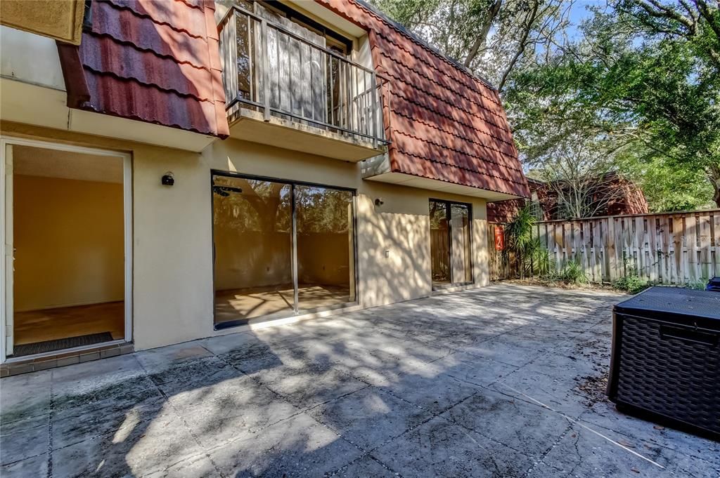 Под контрактом: $225,000 (3 спален, 2 ванн, 1572 Квадратных фут)