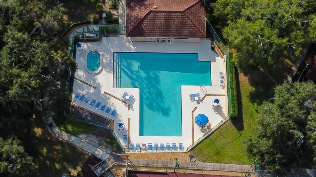 Под контрактом: $225,000 (3 спален, 2 ванн, 1572 Квадратных фут)