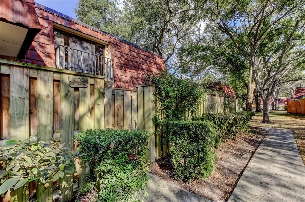 Под контрактом: $225,000 (3 спален, 2 ванн, 1572 Квадратных фут)