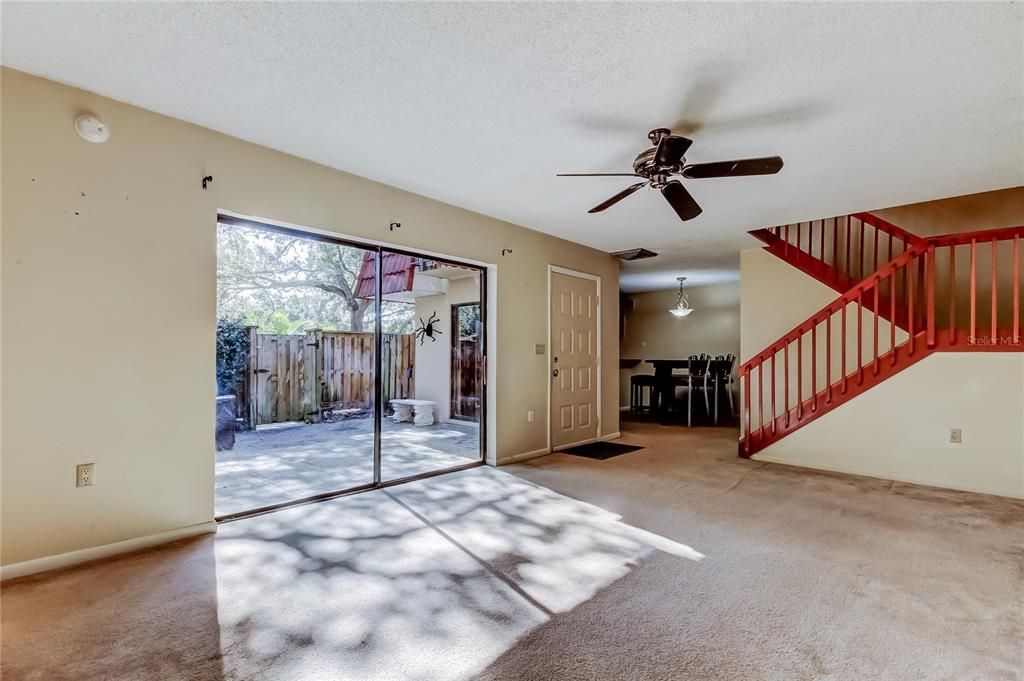 Под контрактом: $225,000 (3 спален, 2 ванн, 1572 Квадратных фут)