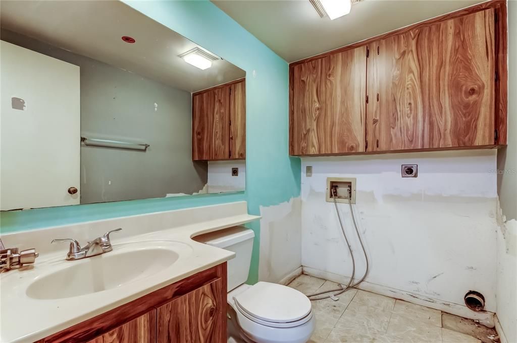 Под контрактом: $225,000 (3 спален, 2 ванн, 1572 Квадратных фут)