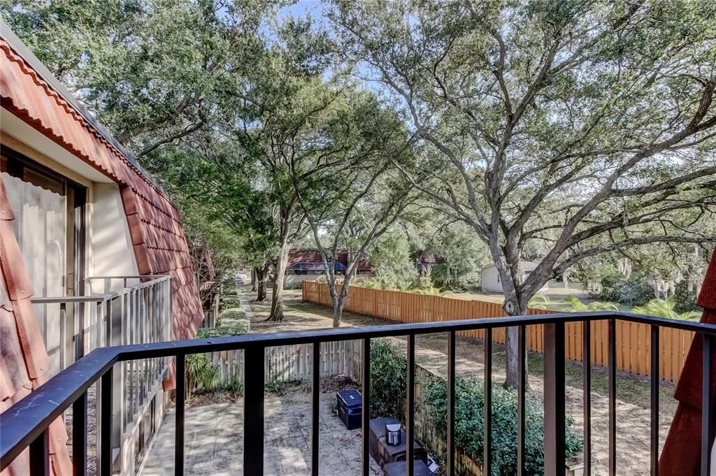 Под контрактом: $225,000 (3 спален, 2 ванн, 1572 Квадратных фут)