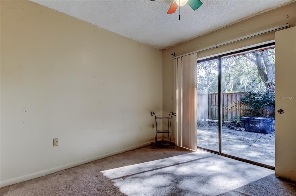 Под контрактом: $225,000 (3 спален, 2 ванн, 1572 Квадратных фут)