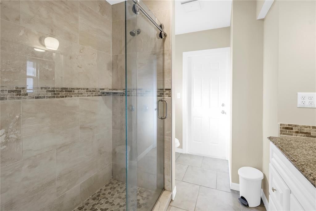 Под контрактом: $449,900 (3 спален, 2 ванн, 1500 Квадратных фут)