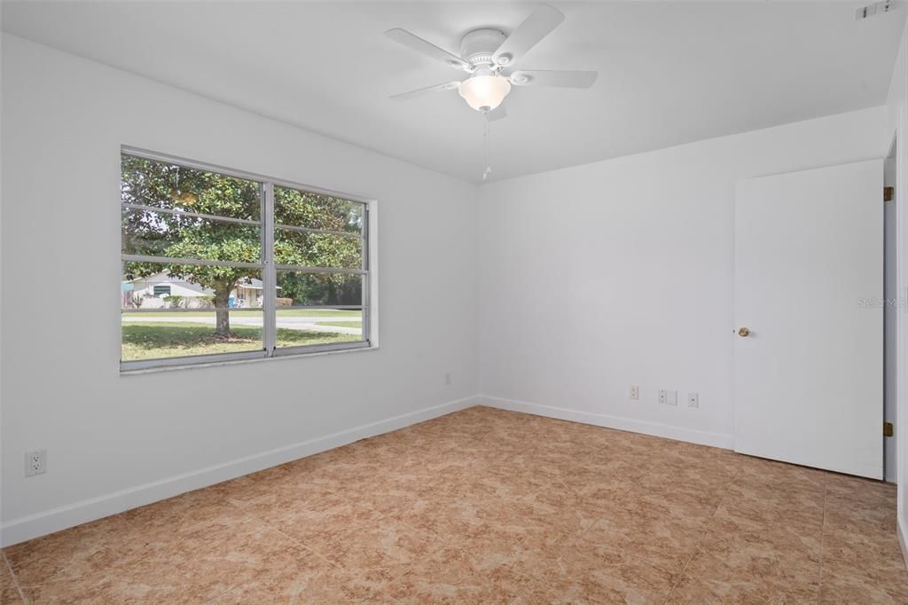 Active With Contract: $270,000 (2 beds, 2 baths, 1062 Square Feet)