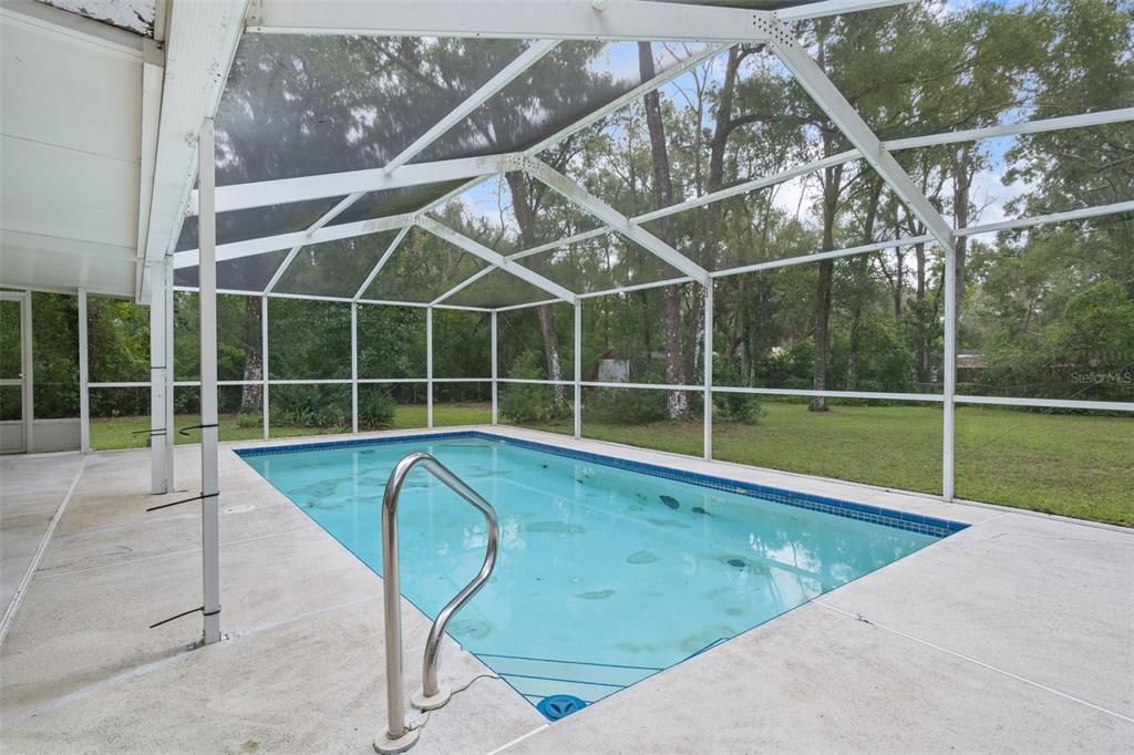 Active With Contract: $270,000 (2 beds, 2 baths, 1062 Square Feet)