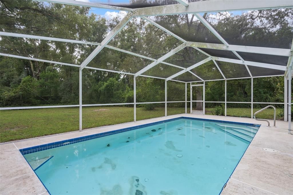 Active With Contract: $270,000 (2 beds, 2 baths, 1062 Square Feet)