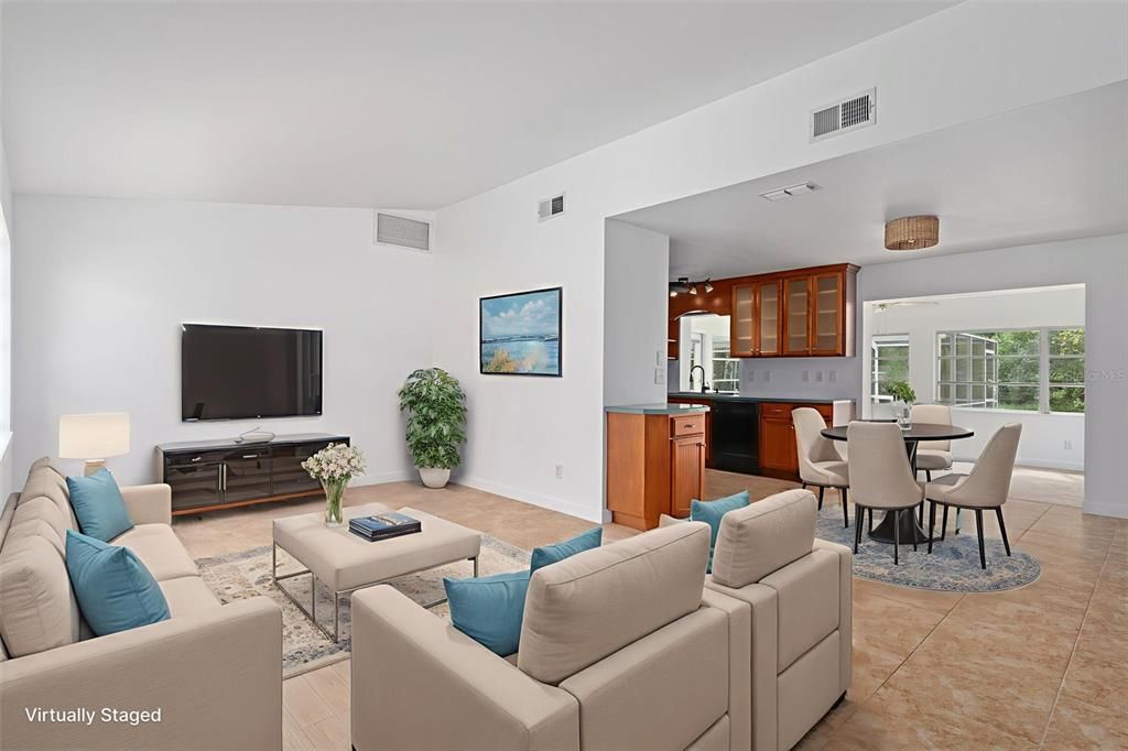 Active With Contract: $270,000 (2 beds, 2 baths, 1062 Square Feet)