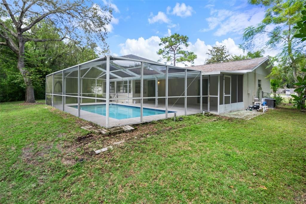 Active With Contract: $270,000 (2 beds, 2 baths, 1062 Square Feet)