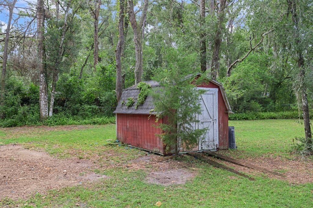 Active With Contract: $270,000 (2 beds, 2 baths, 1062 Square Feet)