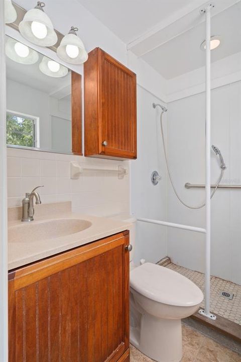 Active With Contract: $270,000 (2 beds, 2 baths, 1062 Square Feet)