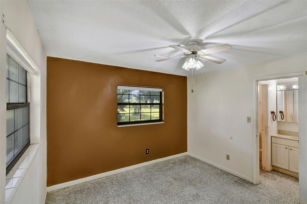 For Sale: $639,000 (3 beds, 2 baths, 1206 Square Feet)