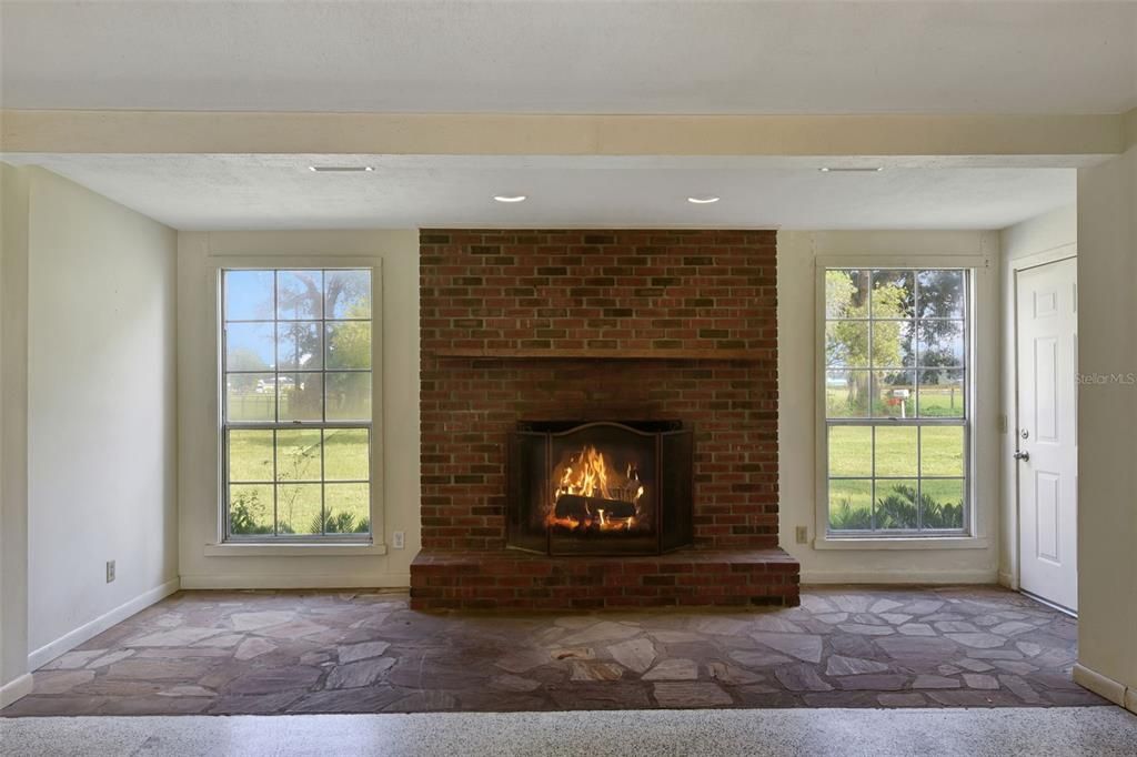 For Sale: $639,000 (3 beds, 2 baths, 1206 Square Feet)