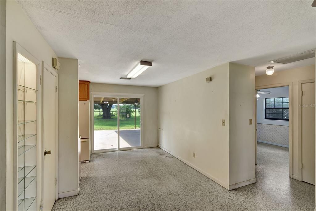 For Sale: $639,000 (3 beds, 2 baths, 1206 Square Feet)