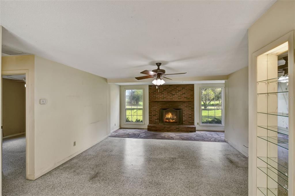 For Sale: $639,000 (3 beds, 2 baths, 1206 Square Feet)