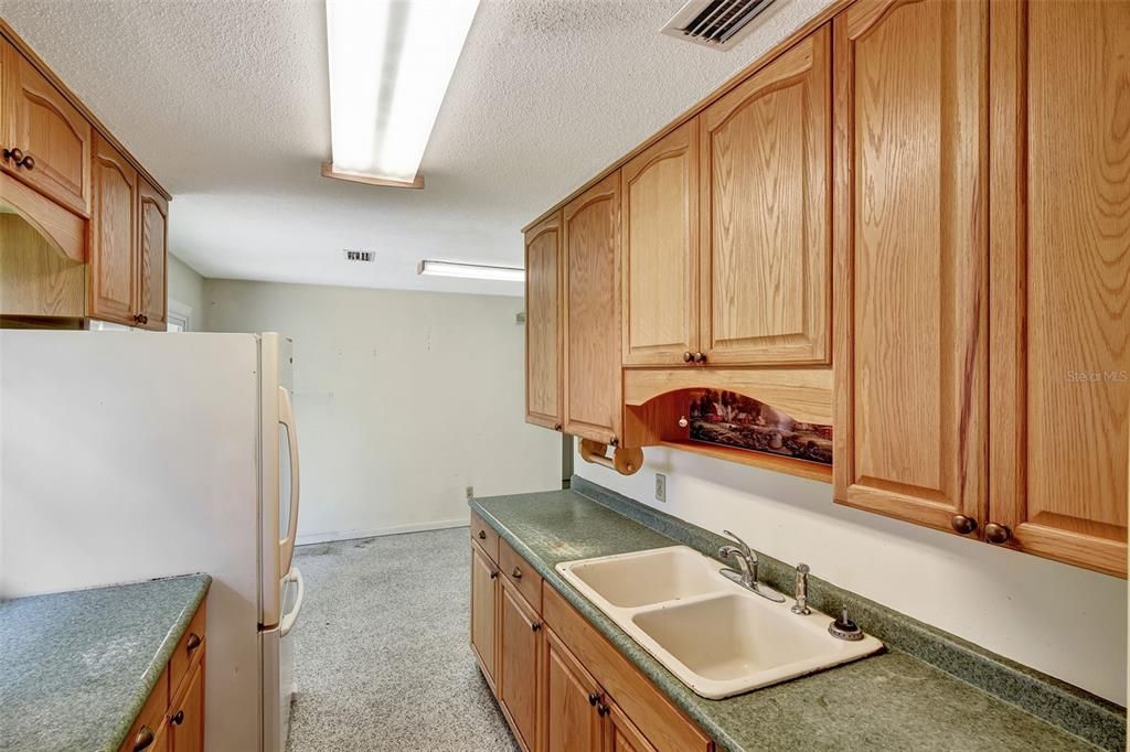 For Sale: $639,000 (3 beds, 2 baths, 1206 Square Feet)