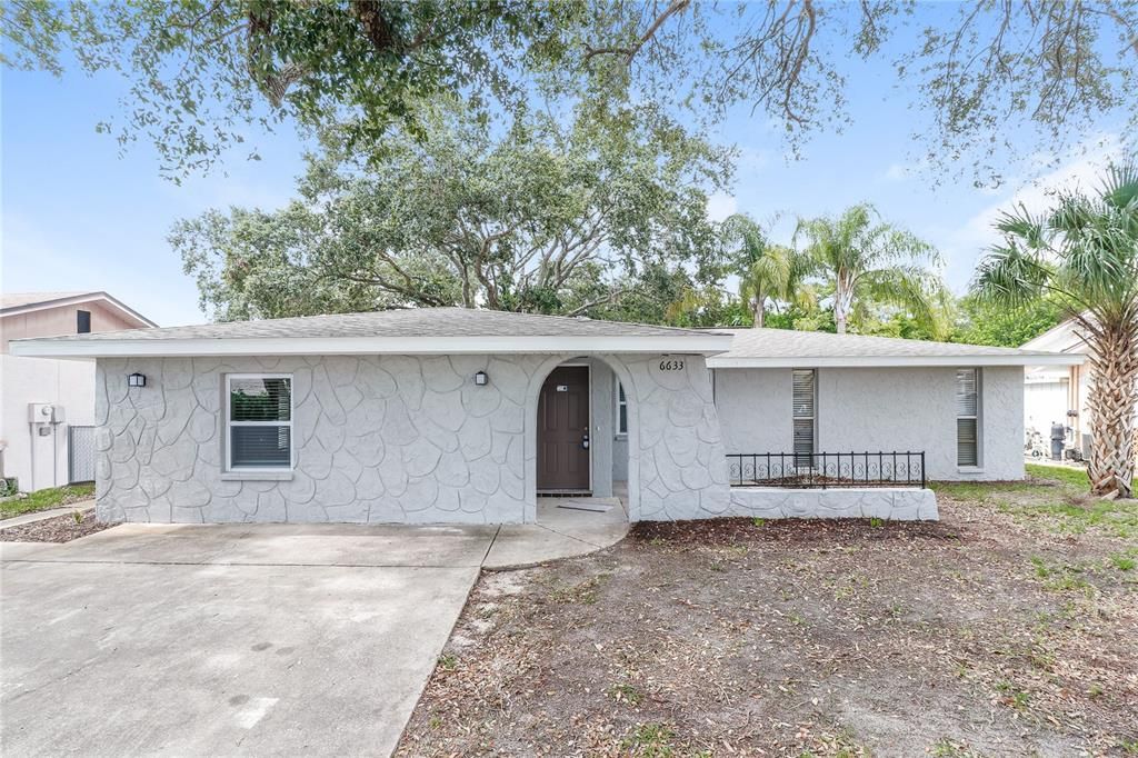 Recently Rented: $1,645 (3 beds, 1 baths, 1538 Square Feet)