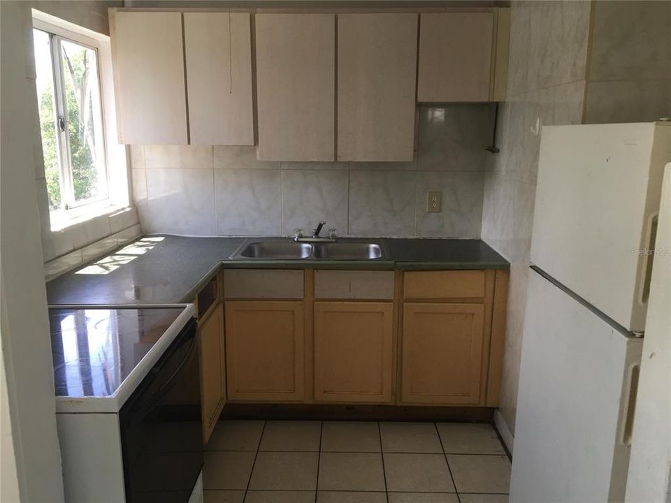 出租: $650 (2 贝兹, 1 浴室, 675 平方英尺)