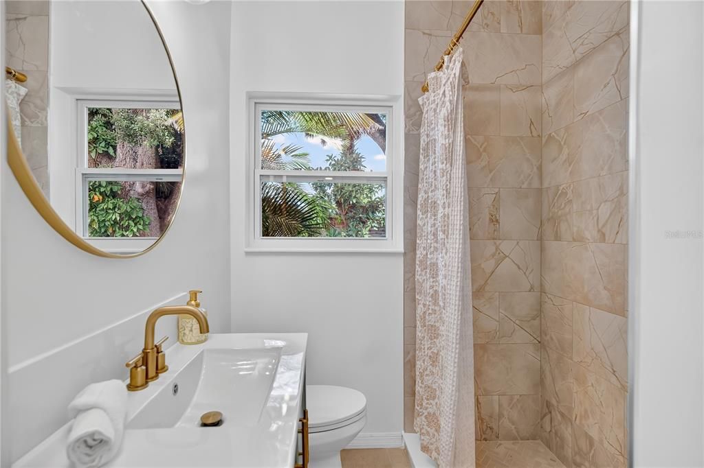 En Venta: $539,000 (3 camas, 2 baños, 1263 Pies cuadrados)