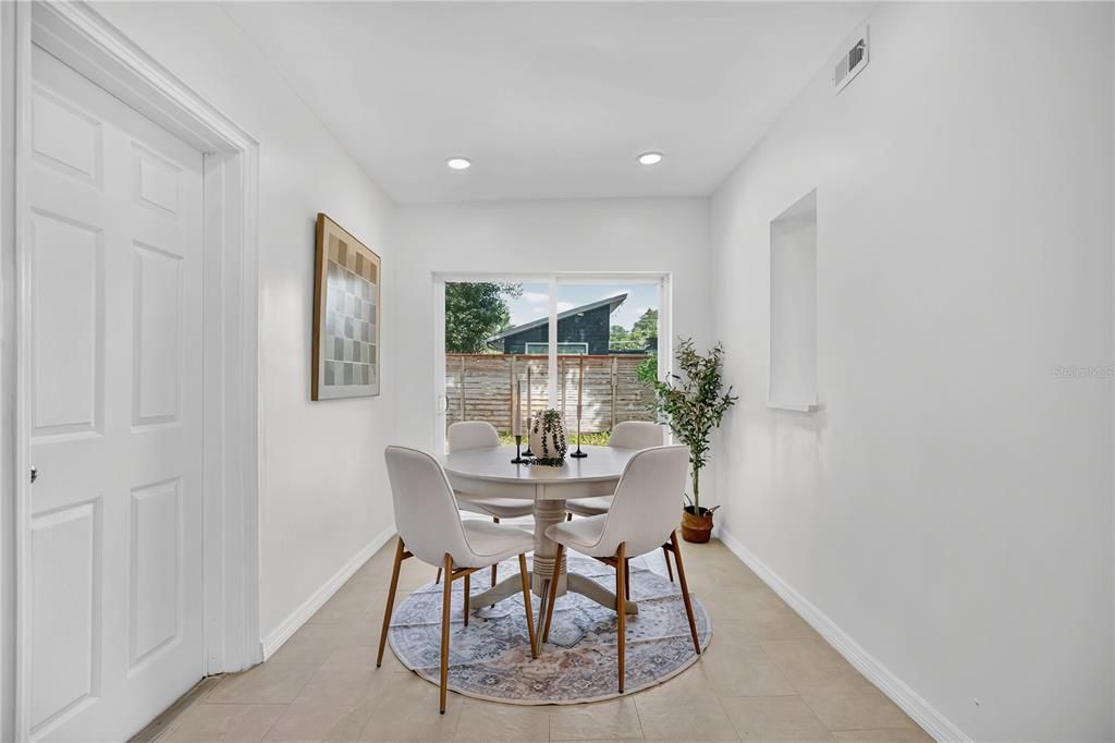 En Venta: $539,000 (3 camas, 2 baños, 1263 Pies cuadrados)