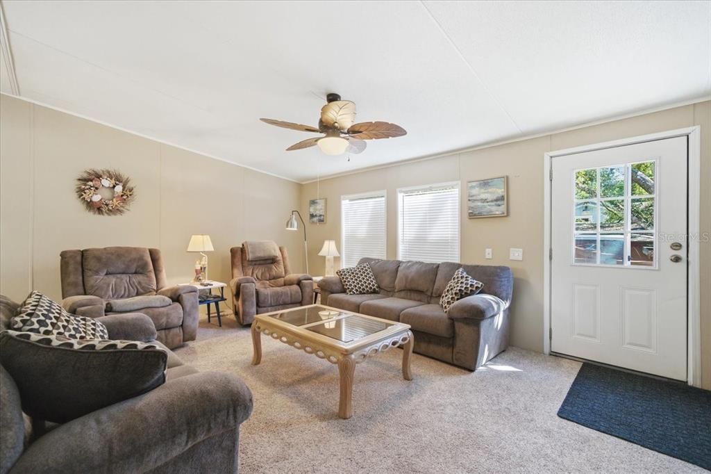 For Rent: $2,800 (3 beds, 2 baths, 1344 Square Feet)