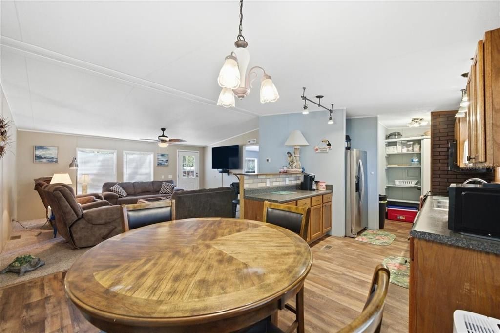 For Rent: $2,800 (3 beds, 2 baths, 1344 Square Feet)