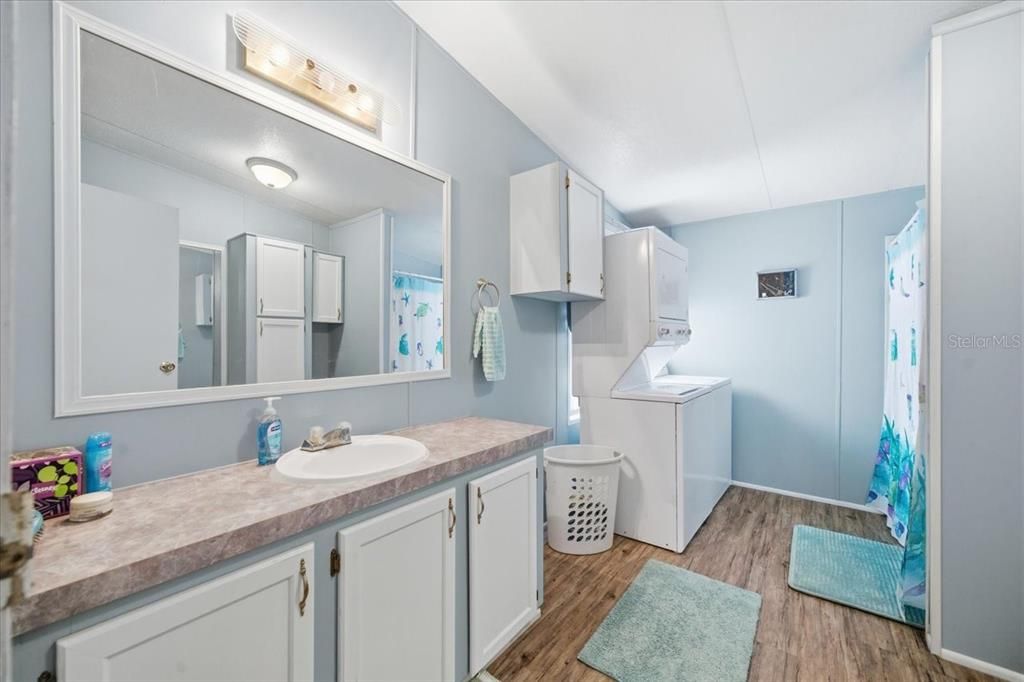 For Rent: $2,800 (3 beds, 2 baths, 1344 Square Feet)