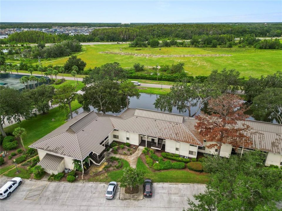 For Sale: $319,000 (3 beds, 3 baths, 1519 Square Feet)