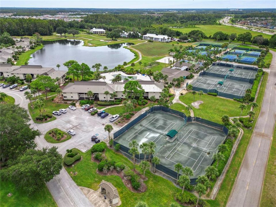 For Sale: $319,000 (3 beds, 3 baths, 1519 Square Feet)