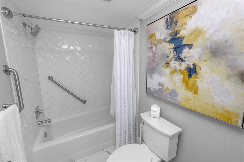 For Sale: $319,000 (3 beds, 3 baths, 1519 Square Feet)