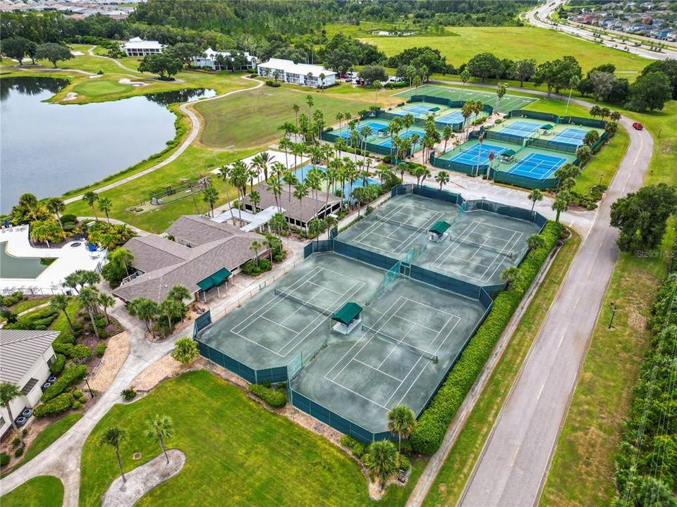 For Sale: $319,000 (3 beds, 3 baths, 1519 Square Feet)