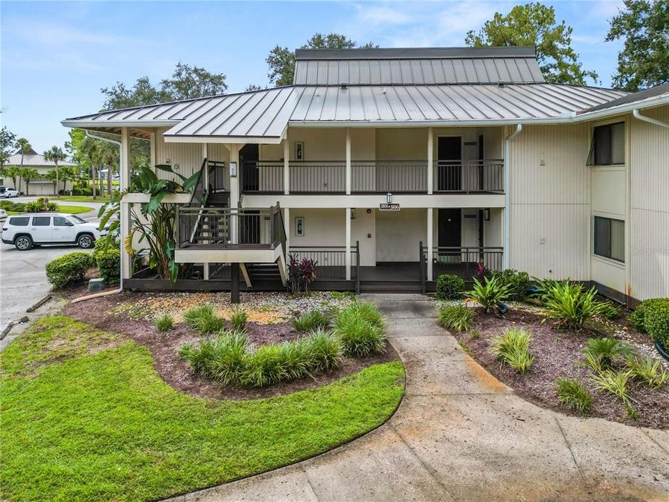 For Sale: $319,000 (3 beds, 3 baths, 1519 Square Feet)