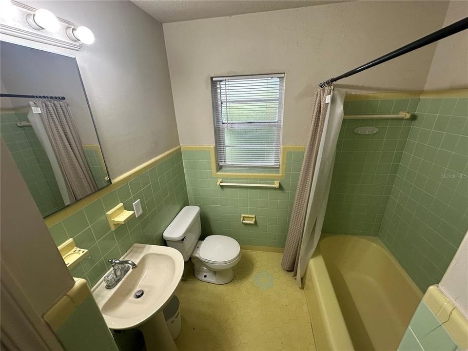 В аренду: $1,795 (2 спален, 2 ванн, 1232 Квадратных фут)