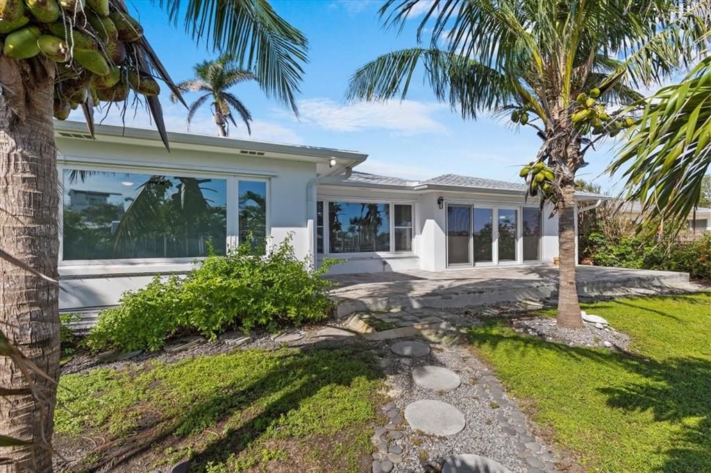 待售: $959,000 (3 贝兹, 3 浴室, 2209 平方英尺)