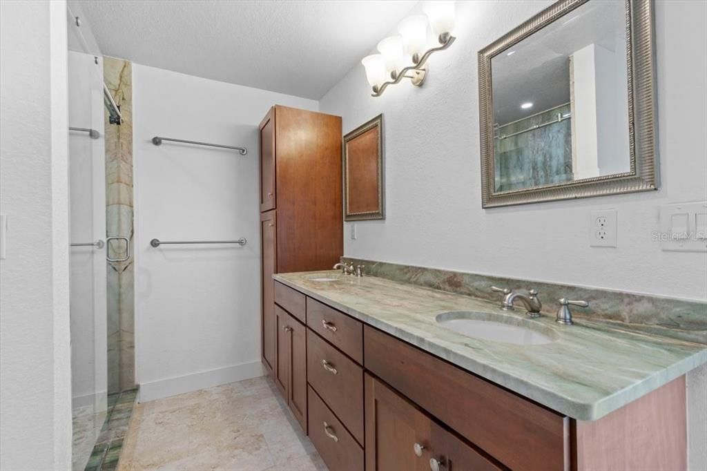 待售: $959,000 (3 贝兹, 3 浴室, 2209 平方英尺)