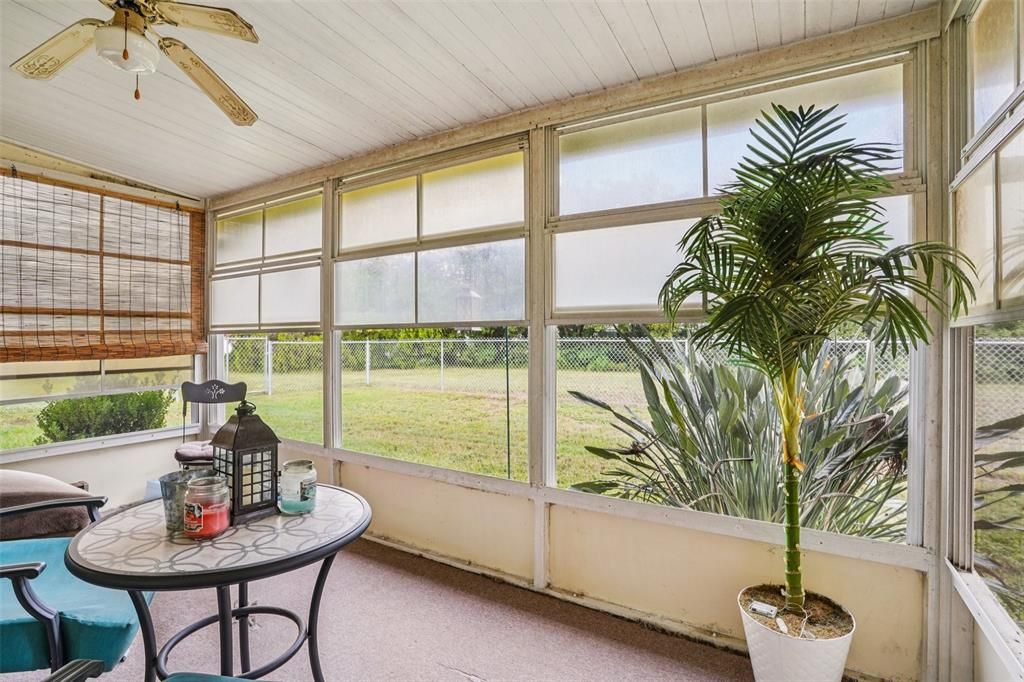 For Sale: $209,000 (2 beds, 2 baths, 1008 Square Feet)