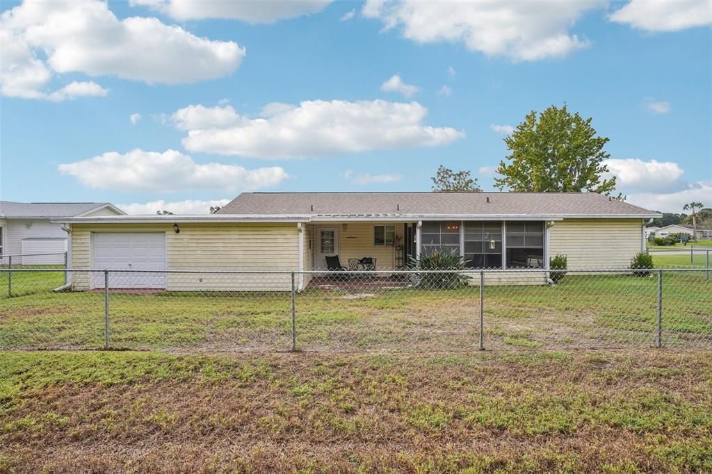 For Sale: $209,000 (2 beds, 2 baths, 1008 Square Feet)