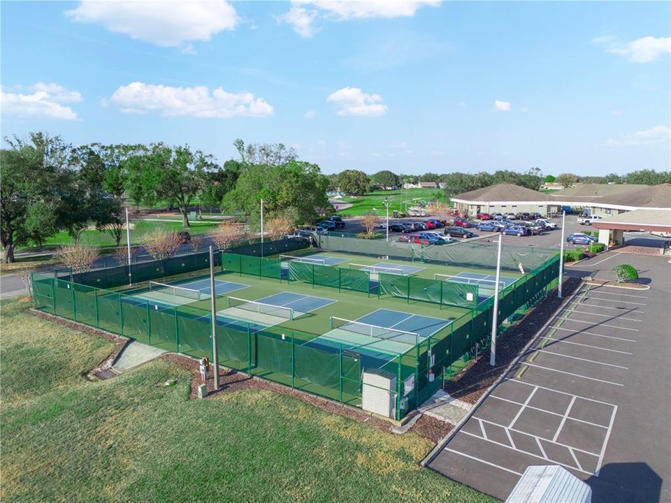 For Sale: $260,000 (2 beds, 2 baths, 1396 Square Feet)