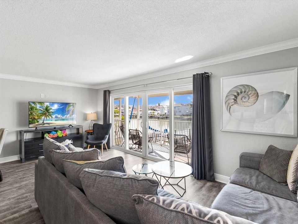 В аренду: $3,900 (2 спален, 2 ванн, 1430 Квадратных фут)