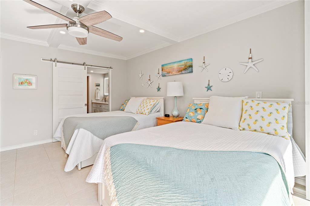 待售: $795,000 (2 贝兹, 2 浴室, 1180 平方英尺)