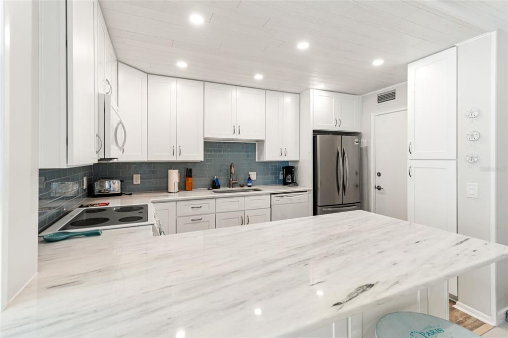 待售: $795,000 (2 贝兹, 2 浴室, 1180 平方英尺)