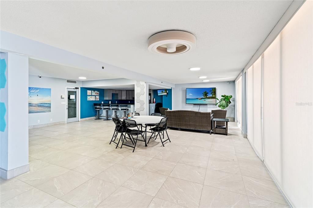 待售: $795,000 (2 贝兹, 2 浴室, 1180 平方英尺)