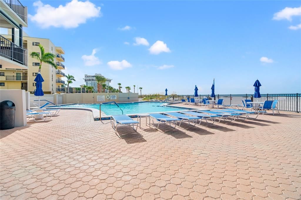 待售: $795,000 (2 贝兹, 2 浴室, 1180 平方英尺)